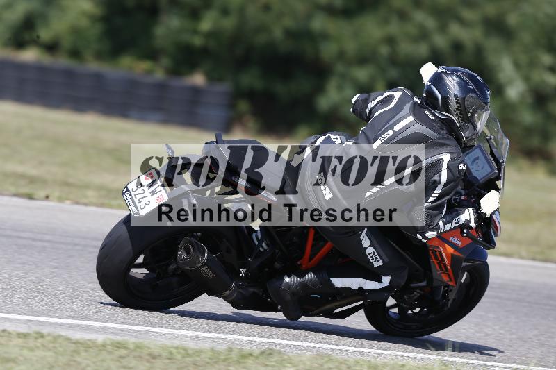 Archiv-2025/49 26.08.2025 Cornu Master School ADR/gruen-vert/26